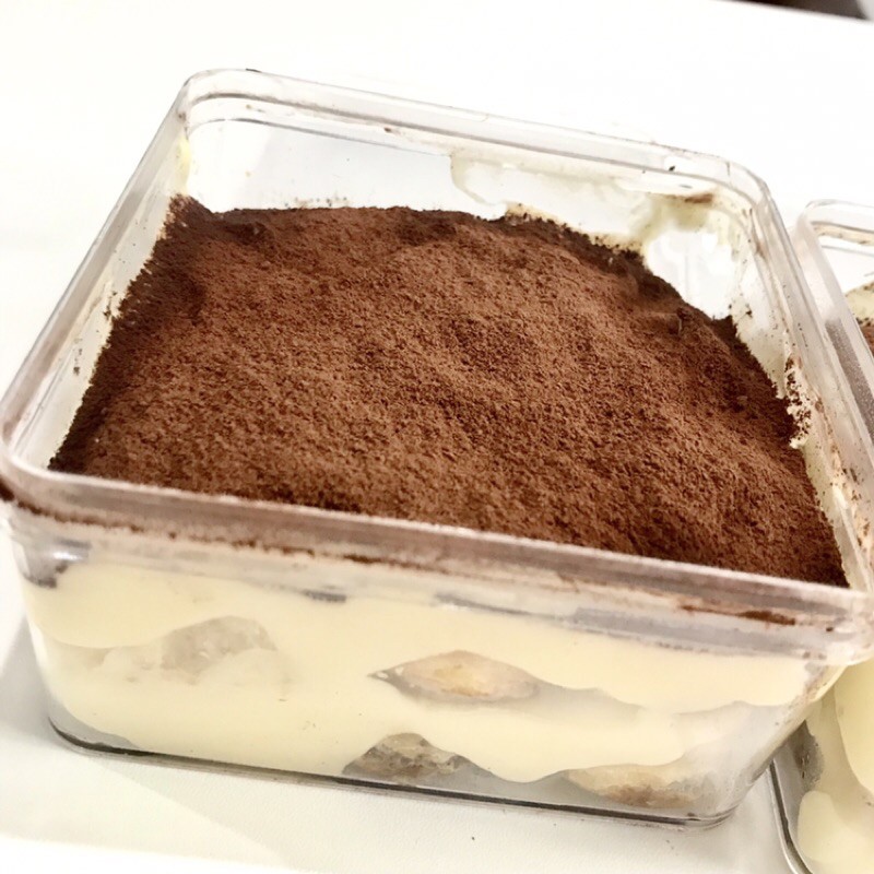 

Tiramisu Dessert Box