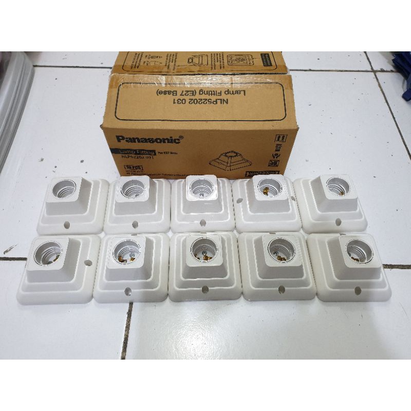 Panasonic Fiting Plavon NLP 52202. 1 kotak isi 10pcs fitting