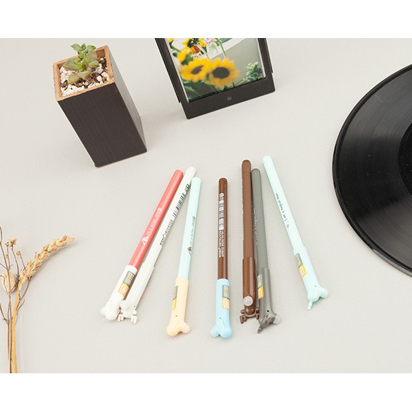 

PRODUK TERLARIS Pulpen Bisa Dihapus Anjing dan Rusa 0.5mm TERBARU