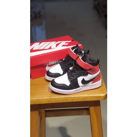 Sepatu sneakers anak laki laki cowok mulai 1 tahun nike air jordan kids black toe high