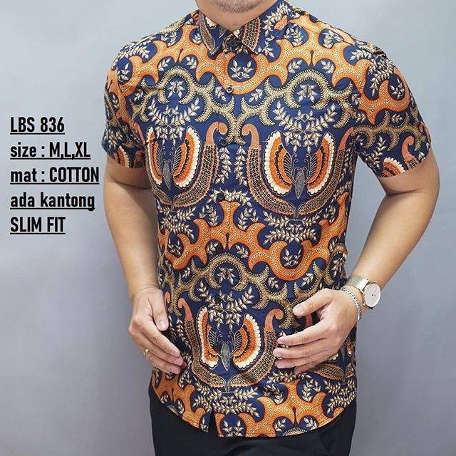 LBS 836 HEM KEMEJA BATIK PRIA SLIMFIT LENGAN PENDEK LUIGI BATANI