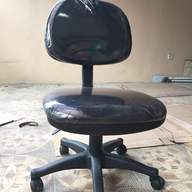 Kursi kantor busa tebal