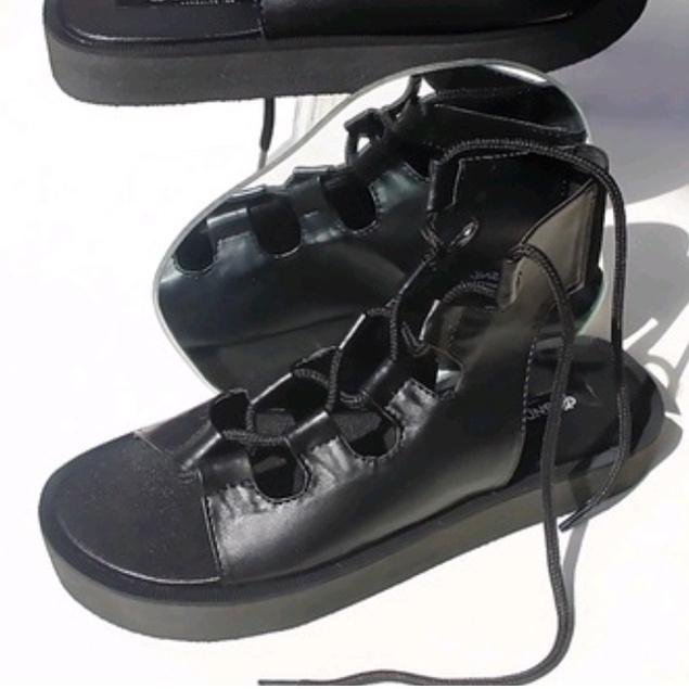 HIMA Sepatu Sandal Gladiator Wanita Sandal Docmart Tali Sandal Tali Wanita