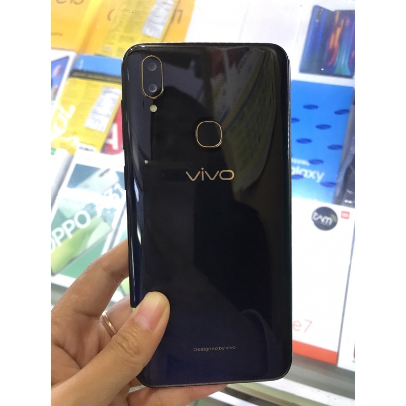 VIVO V11 RAM 4 GB ROM 64 GB