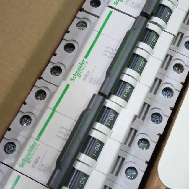 Mcb Schneider 3P 10A