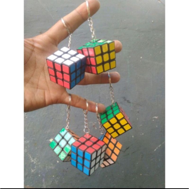 Gantungan kunci rubik 3cm