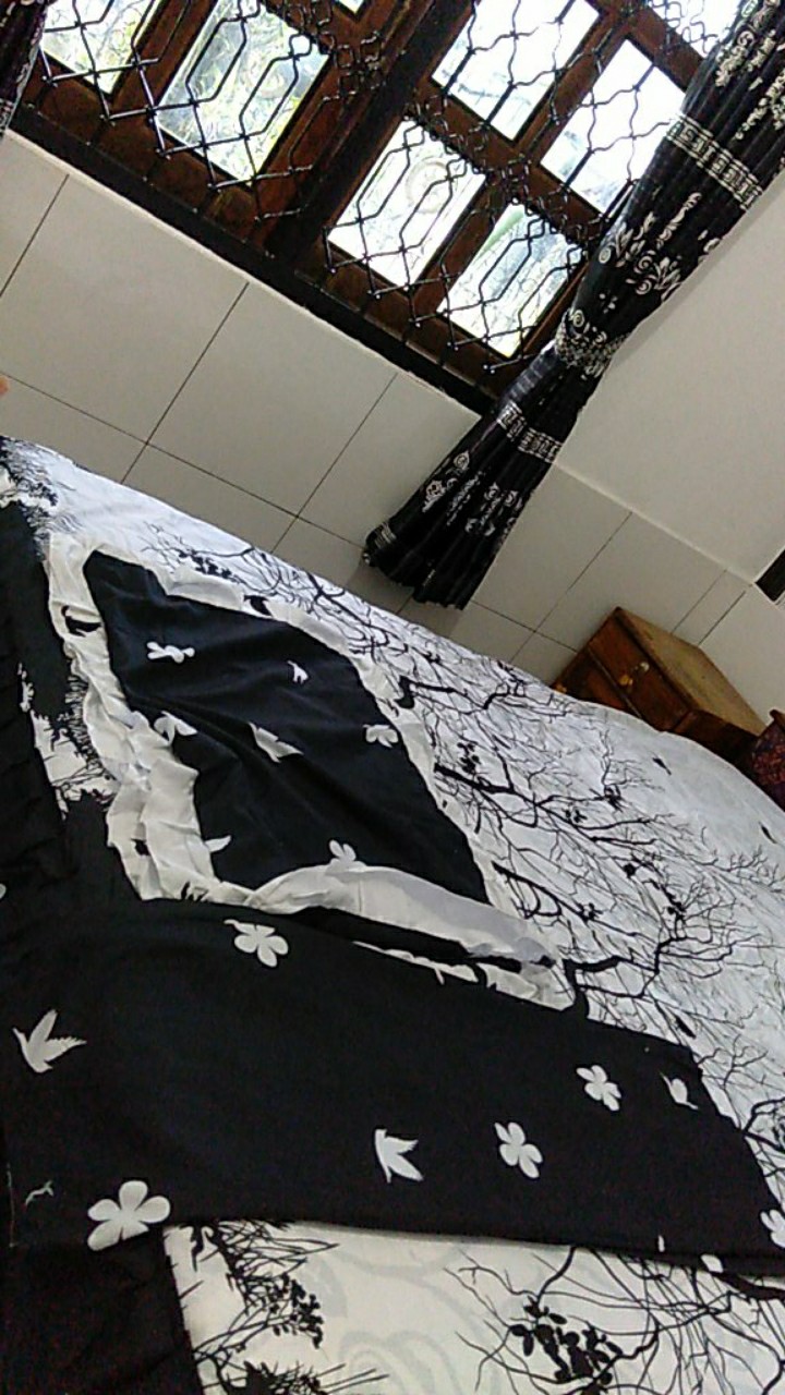 Grosir Sprei Rumbai Fata Hitam Putih Uk 180&160