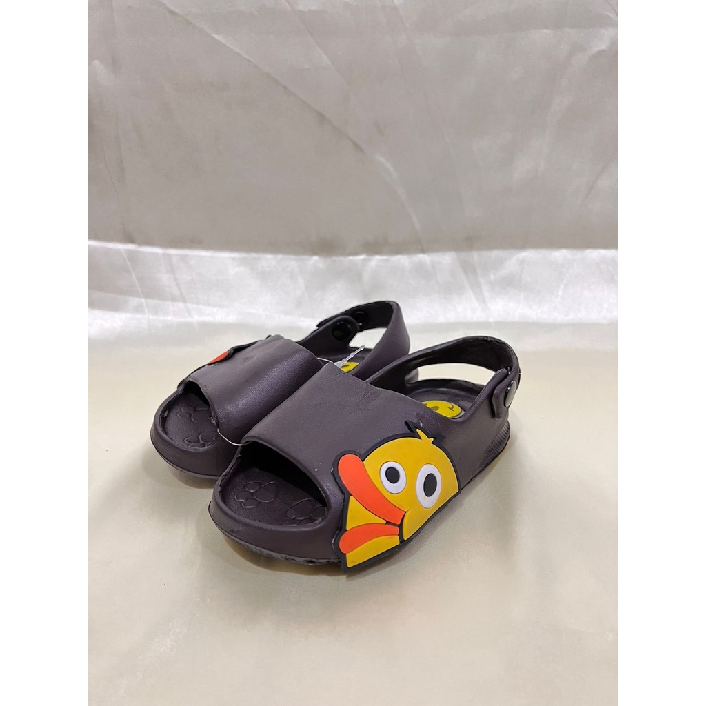 YT-725D-10 Sandal Bunyi Cit Cit Anak Cowok / Sandal Selop Anak Laki Laki Karakter Bebek Merek Yutu Size 19-24