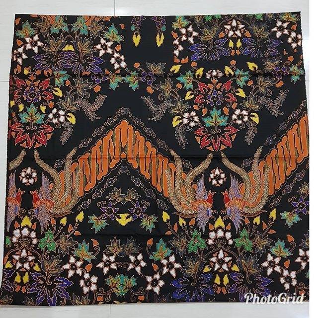 Kain Batik Tulis Motif Iwan Tirta