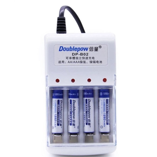 DOUBLEPOW CHARGER BATERAI 4 SLOT AA/AAA + 4 PCS BATERAI AA