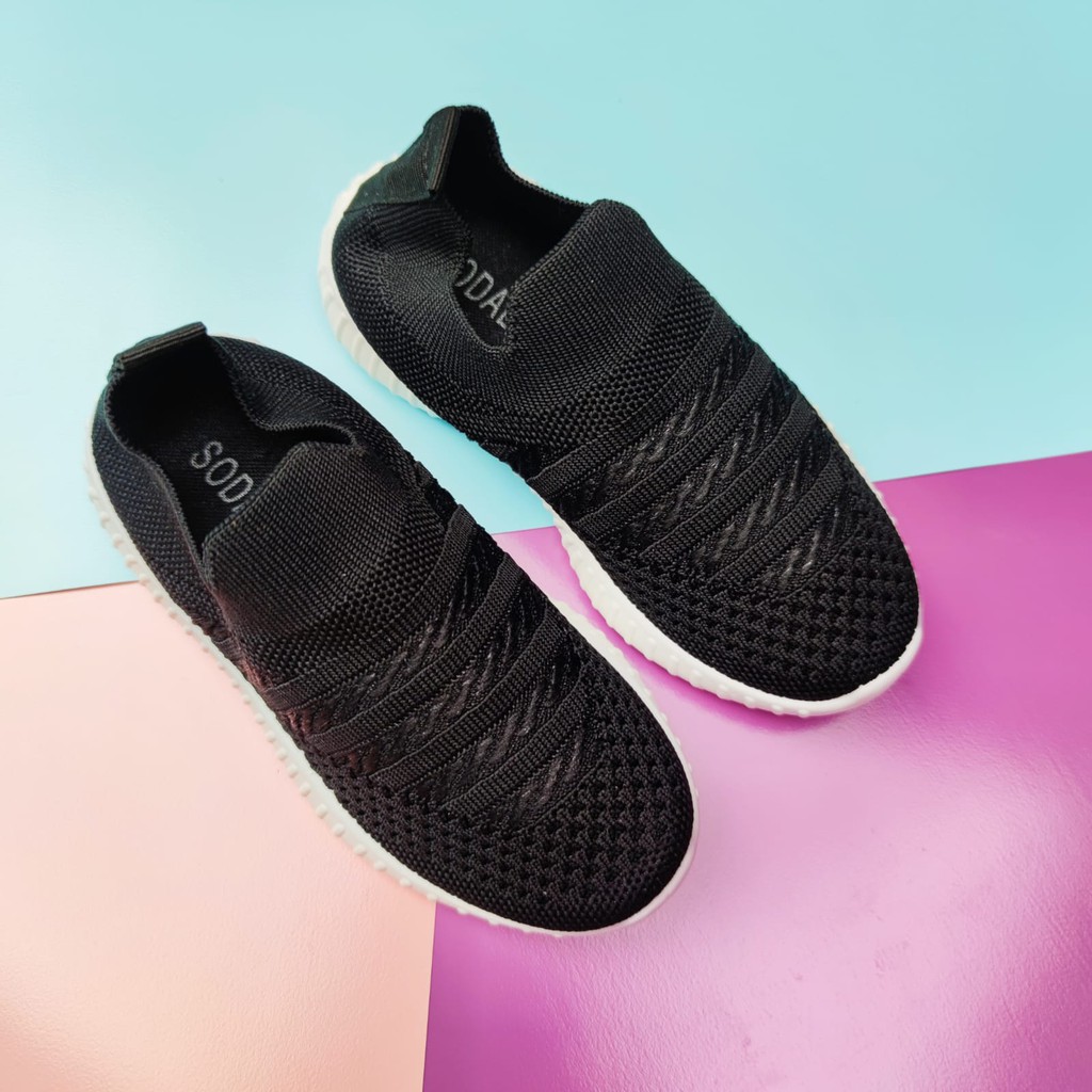 Sodalite Sepatu Anak Laki Slip On Rajut Import S85