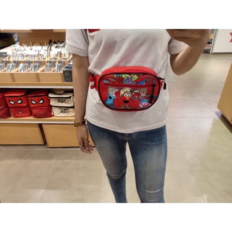 MINISO X SESAME STREET Sesame street waistbag. tas pinggang / tas selempang miniso