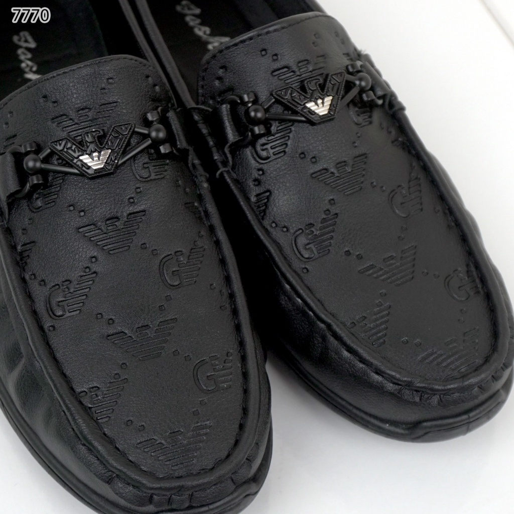 SEPATU FASHION COWOK 7770