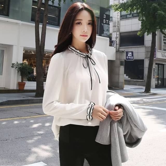 Blus Putih lengan Panjang Gaya Korea Variasi pita Leher Josephine Putih | Bloes Lengan Panjang Polos