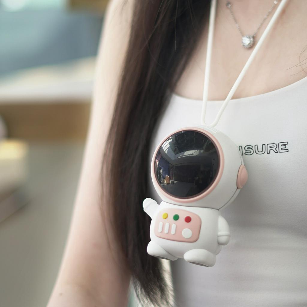 【COD】Roket Kipas Angin Mini Karakter Astronaut Cute Fan Original Gantungan Kunci Lucu