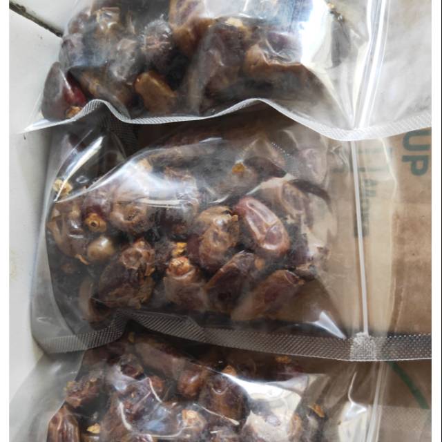 

Kurma Arab Saad 250gr