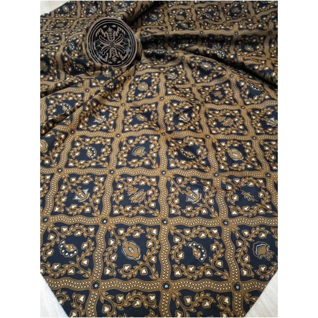 KAIN BATIK ASLI SOLO KATUN HALUS PREMIUM MODERN  SOLO KATUN HALUS PREMIUM Halus Handprint Sido Mukti Saturnus KALAWANGSA MATAHARI ARGO LAWU PEKSI TARUNG WULU GADING GUMELAR SAWUNG SAE GURDO IJO WIRATAMA GAVIN GUMILAR BATIK SOLO AMANAH BATIKSOLOAMANAH