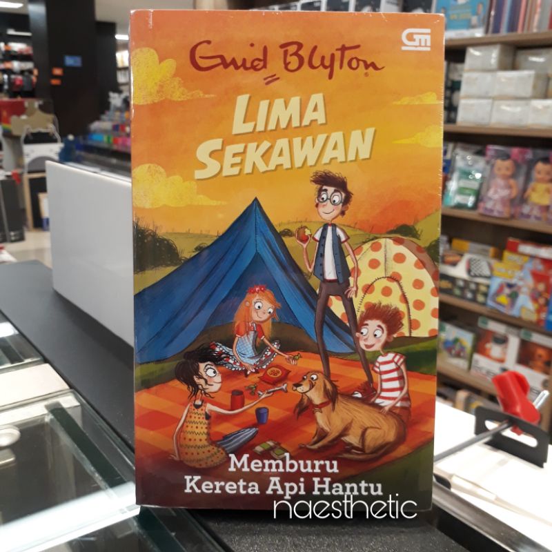 Buku novel anak lima sekawan memburu kereta api hantu