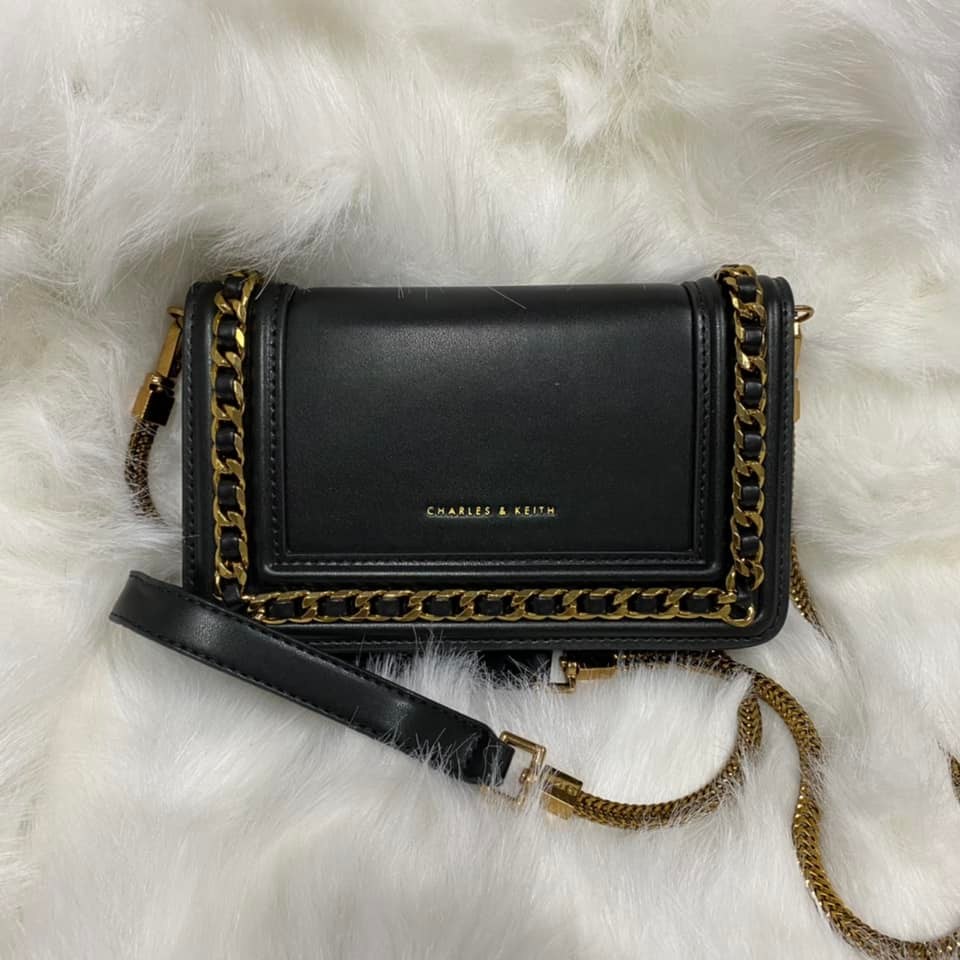 DEFECT Charles Keith C&k chain rimmed clutch | New Rimmed clutch Original Import