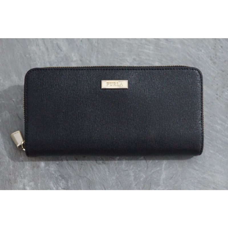 Preloved Dompet Furla Zip Arround Black