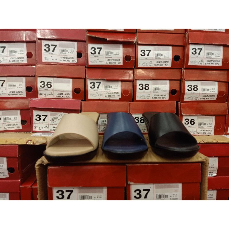 Sandal wedges wanita Fladeo