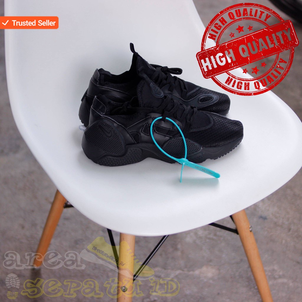 SEPATU SNEAKERS PRIA NIKE HUARACHE EDGE ALL BLACK ELEGANT PREMIUM ORIGINAL