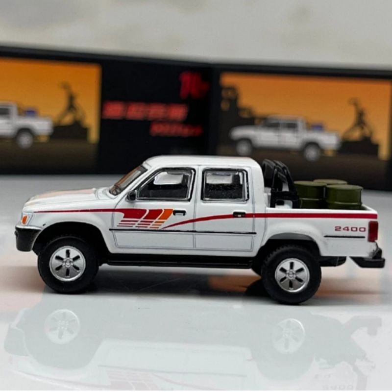 Diecast 64 JKM Toyota Hilux