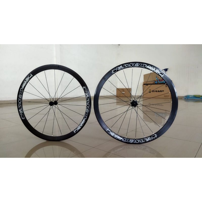 Wheelset 700c xlr8 bearing loncer suara keras untuk U Brake V Brake new sepeda balap road bike