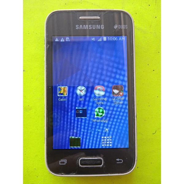 Hp murah Samsung Galaxy Young 2 4GB 512MB RAM normal