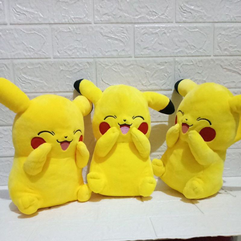 Boneka Pikachu Bahan Plush Kualitas Tinggi untuk Hadiah Anak/PIKACHU SENYUM/BONEKA POKEMON