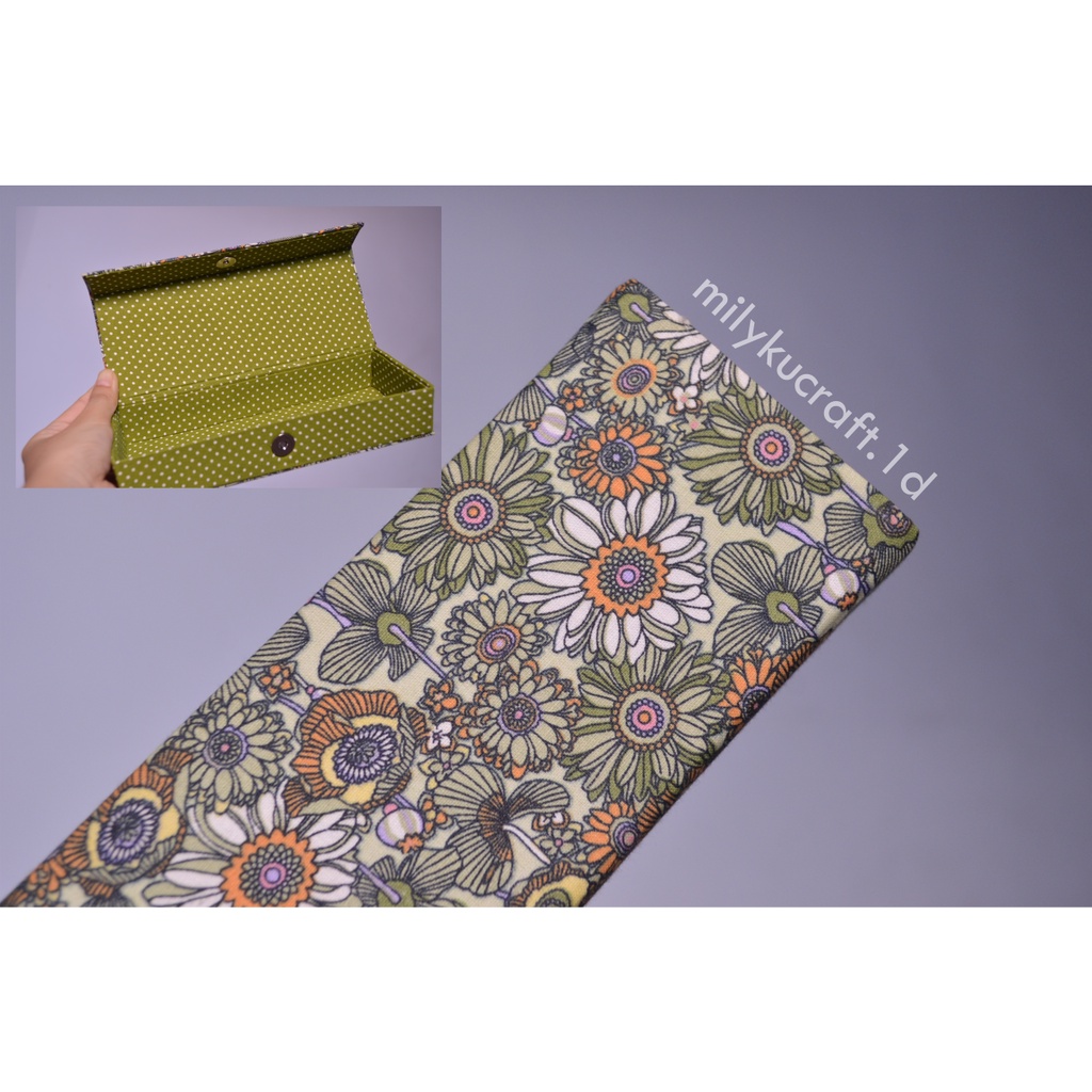 

Tempat Pensil/Pencil Case/Box- Flowers Army