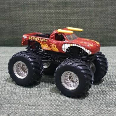 Hot Wheels Hotwheels Monster Jam EL TORO LOCO Red Loose not spin trucks