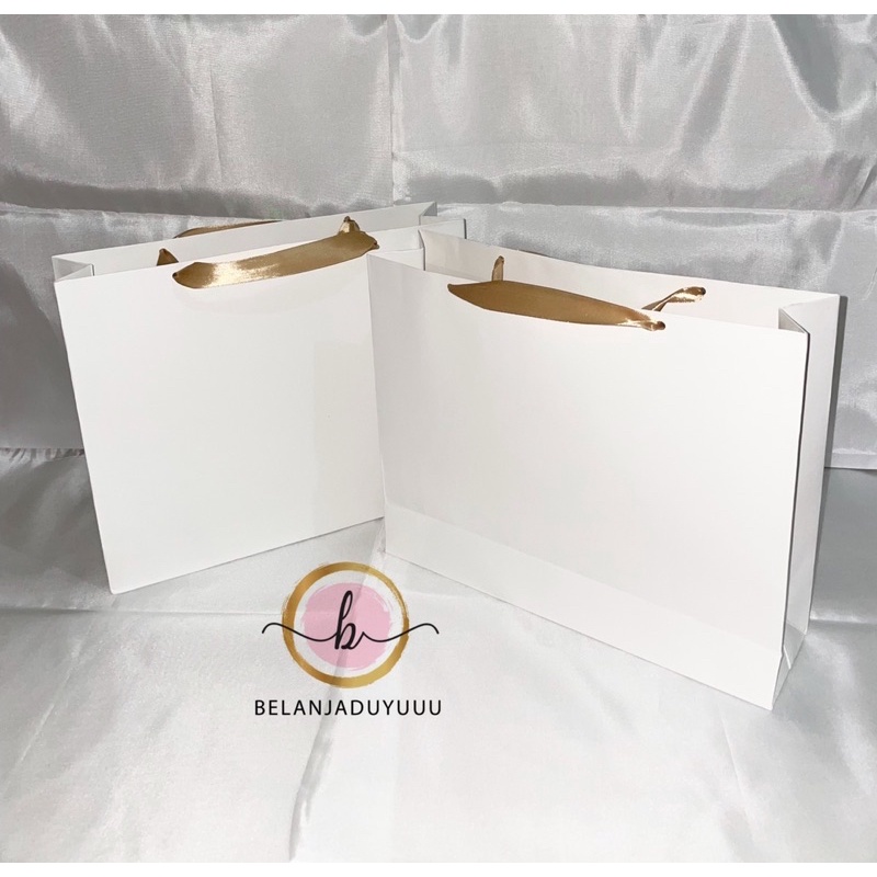 Paper Bag Polos Putih Tali Gold Ukuran Medium Pembungkus Kado