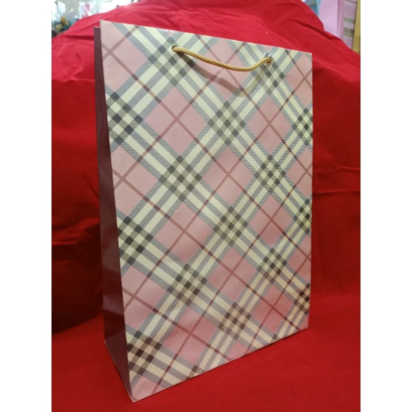 

paper bag polio motip Burberry new isi 12 pcs