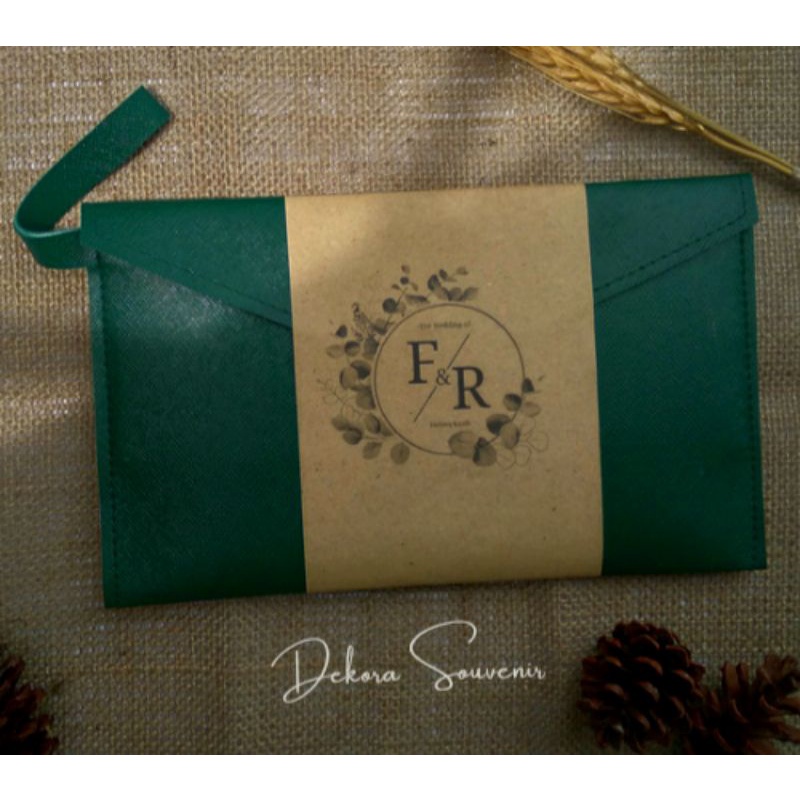 souvenir tas pouch desain elegan