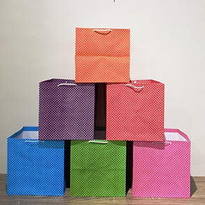 

paperbag dus nasi POLKADOT paper bag kotak kue bento 24 x 25 goodie souvenir tas kertas warna motif