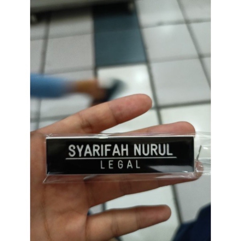 

nametag dada akrilik peniti / nametag dada magnet 2 baris