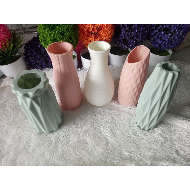 vas bunga meja plastik unik