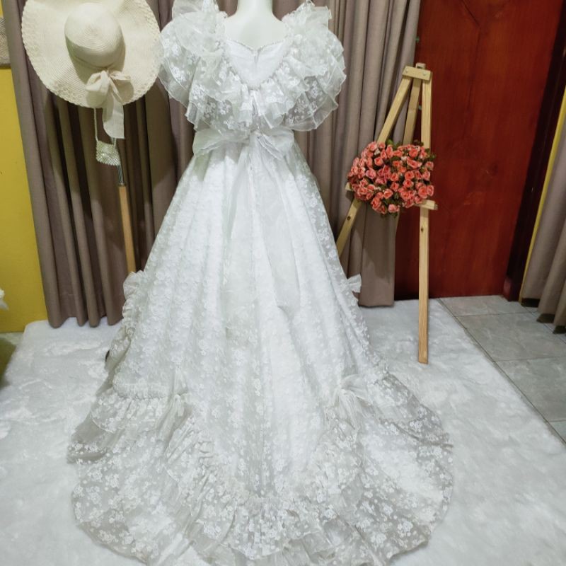 Preloved gaun Noni putih