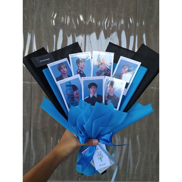 bucket polaroid Enyphen / BTS / NCT / KPop /buket polaroid (wajib tambah kardus)
