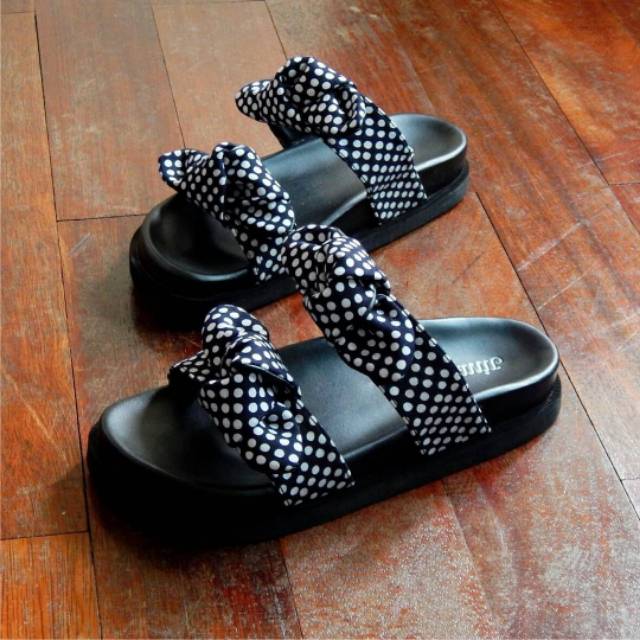 Sandal Jingga Kimi Series