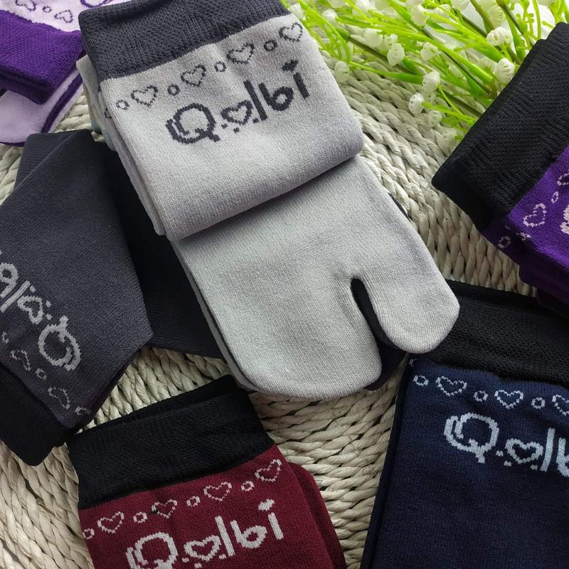 Kaos kaki polos jempol QOLBI