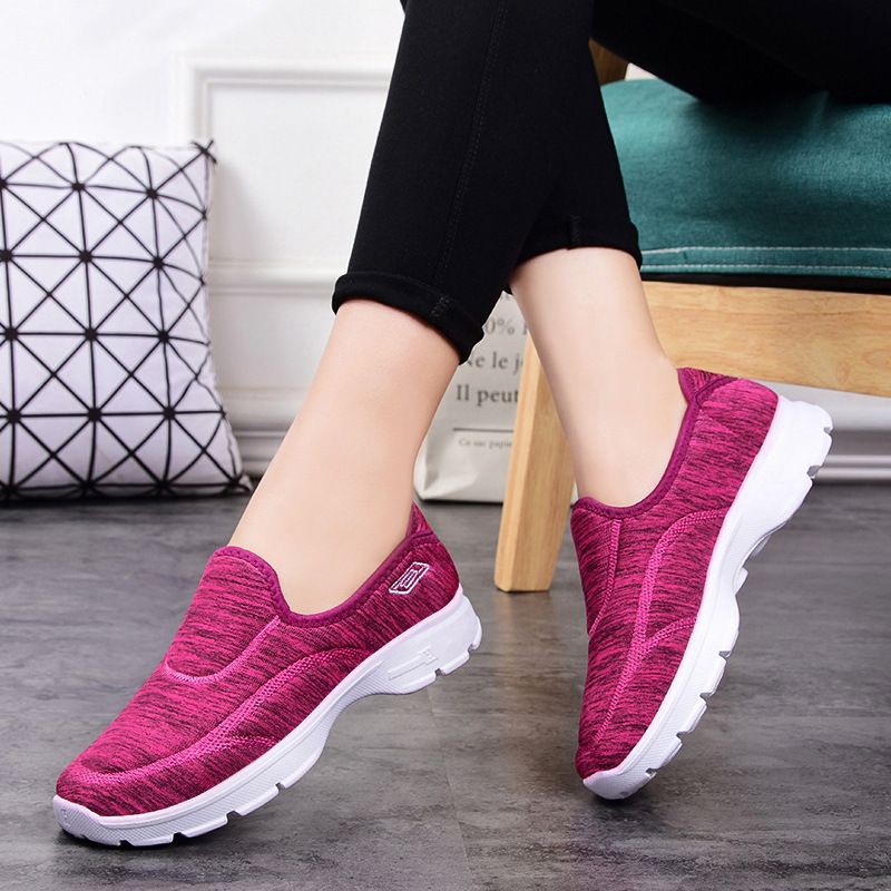 SKECHERS - Sepatu Line Jalan Santai, olahraga ringan