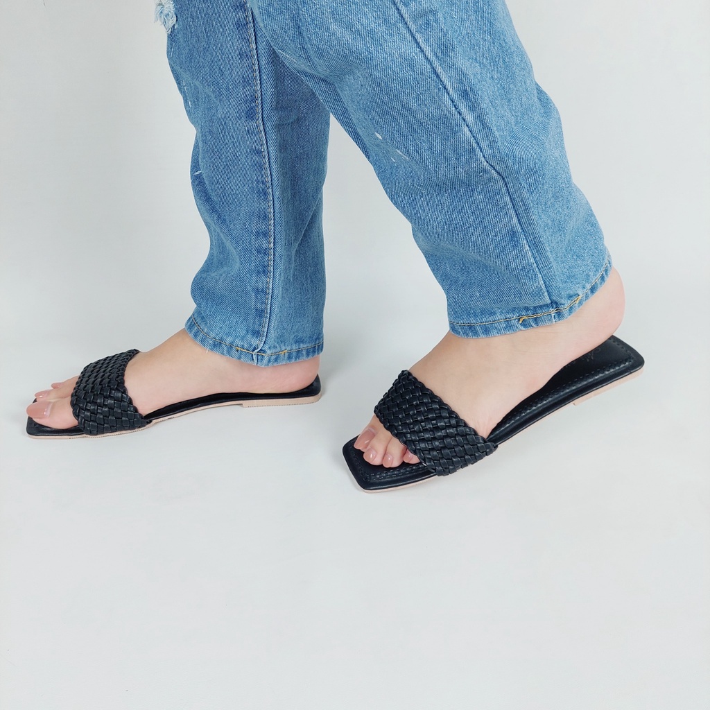 JY MST 02 Sandal Teplek / Flat Kepang Wanita Impor Murah