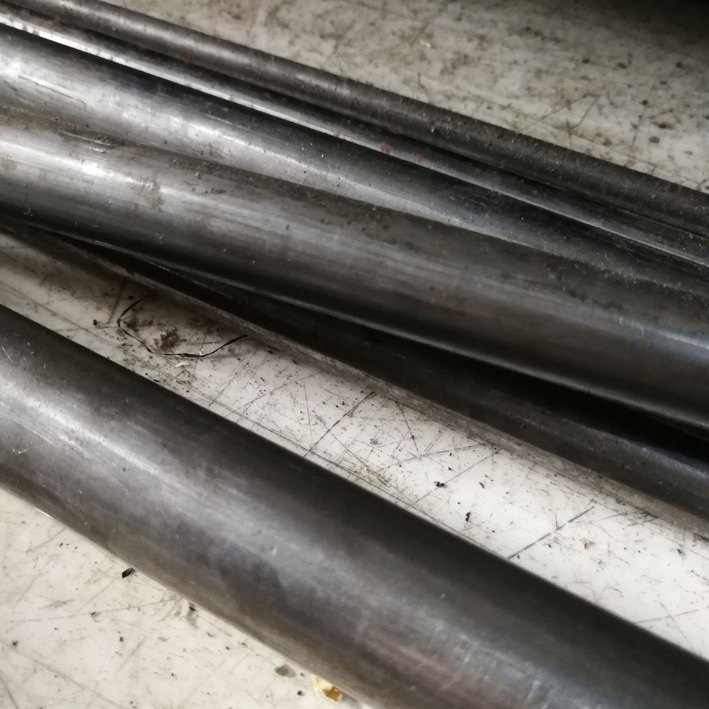 AS BESI 20 milli panjang 100cm 20 milli 20x100 bahan besi mentah as pillow block as bearing