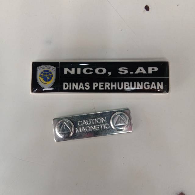 

Name tag akrilik