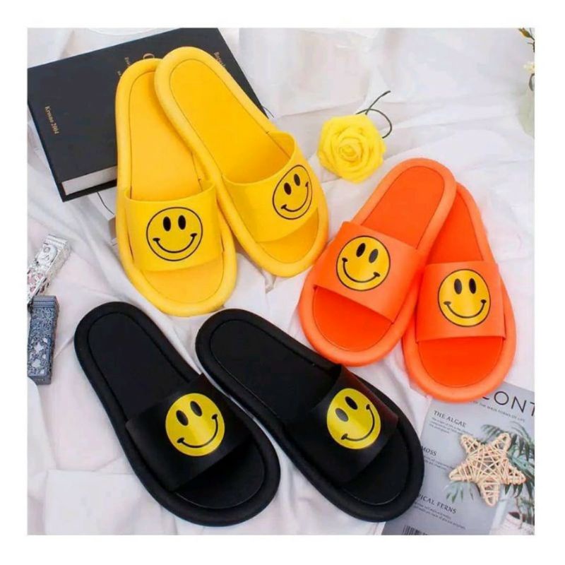 Sandal selop wanita lucu smile