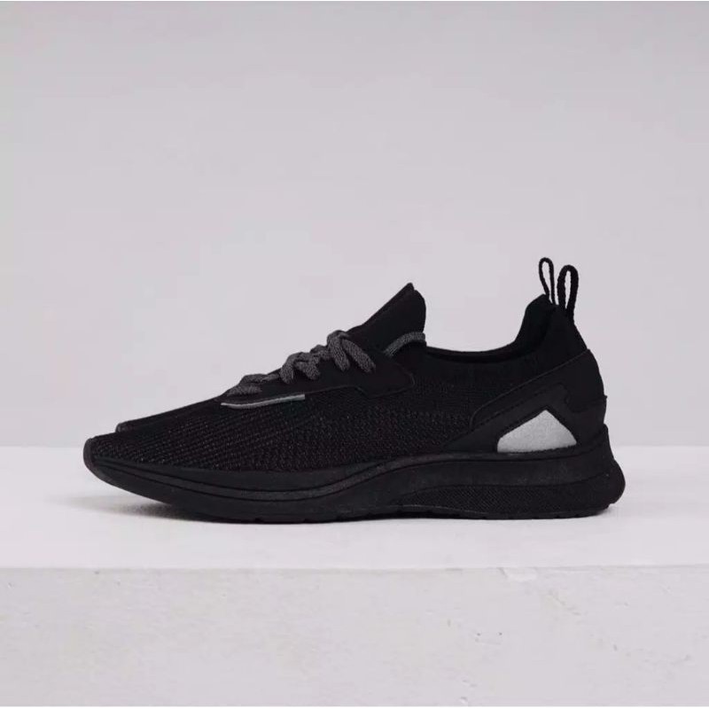 VENOM HAZARD - Chaotic Black Sneakers Heiden Heritage