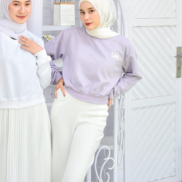➦ Lee Sweater crop oversize bahan flece ☜