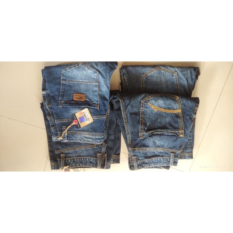 cardinal jeans pendek